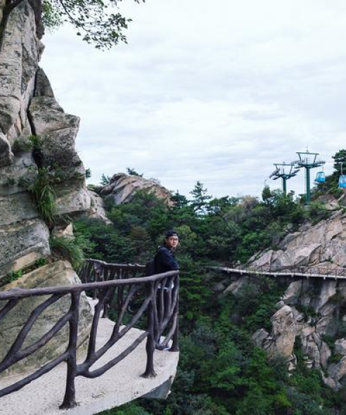 征服高峰，尽享攀岩区独特之旅攻略分享