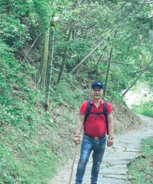 人生冒险与励志之旅，勇往直前，追逐梦想的脚步不停歇