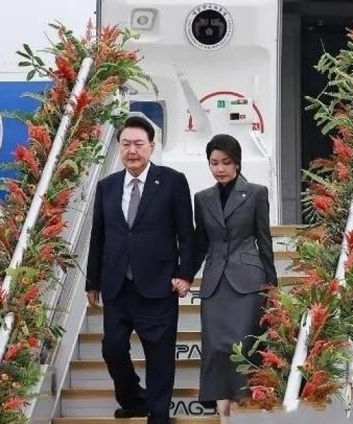 揭秘头条新闻中的神秘黑蝴蝶，背后隐藏的故事曝光！